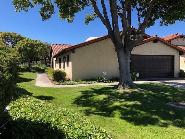 1st image of 218 Wellington Dr