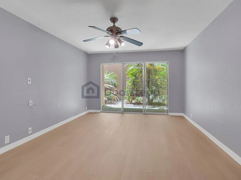 4600 Lamont St #4-113 — Photo 5