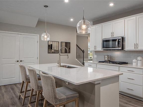 5th image of 27665 Serviceberry Ct