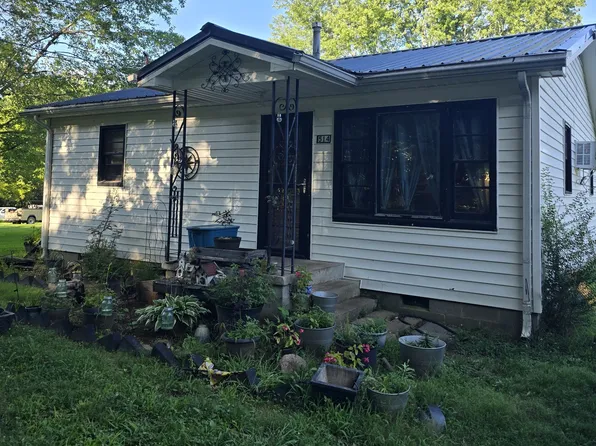 514 Wilkie St N, Mc Ewen, TN 37101