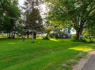 19 Perry Dr, Parish, NY 13131