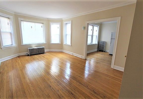 2nd image of 8126 S Drexel Ave APT 2E