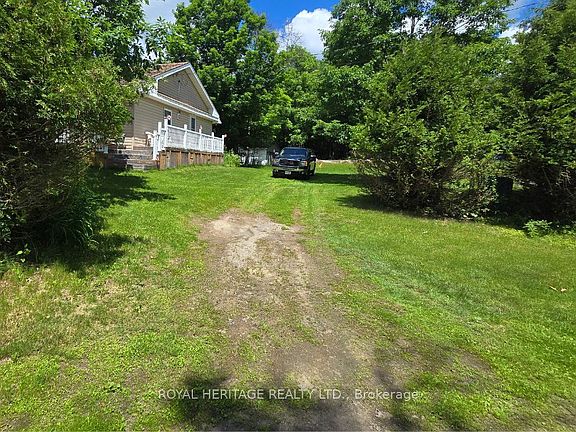 3rd image of 1021 Spruce Trl #15
