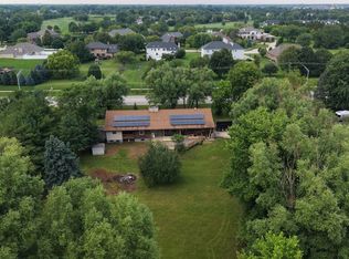 11110 S Highland Dr, Naperville, IL 60564