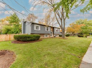 33514 N Ivy Ln, Grayslake, IL 60030