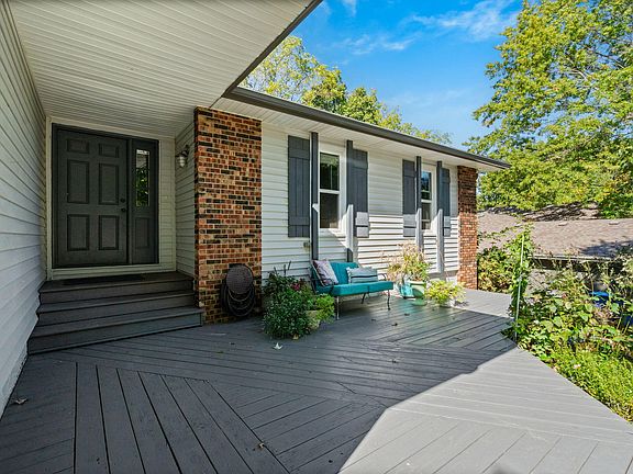 3rd image of 4823 S Louise Road