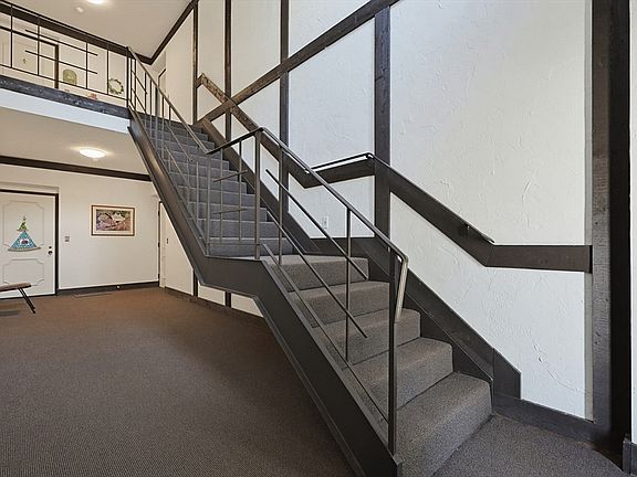 3rd image of 14 Rainbow Pond Dr APT B2