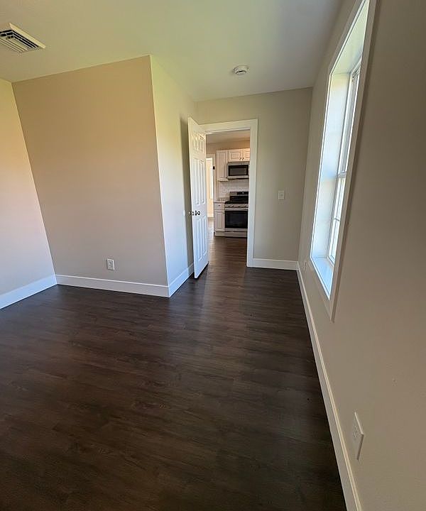 2nd image of 579 Main St Floor 1