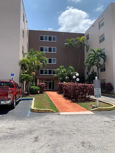 6950 Miami Gardens Dr #2211 Photo 1