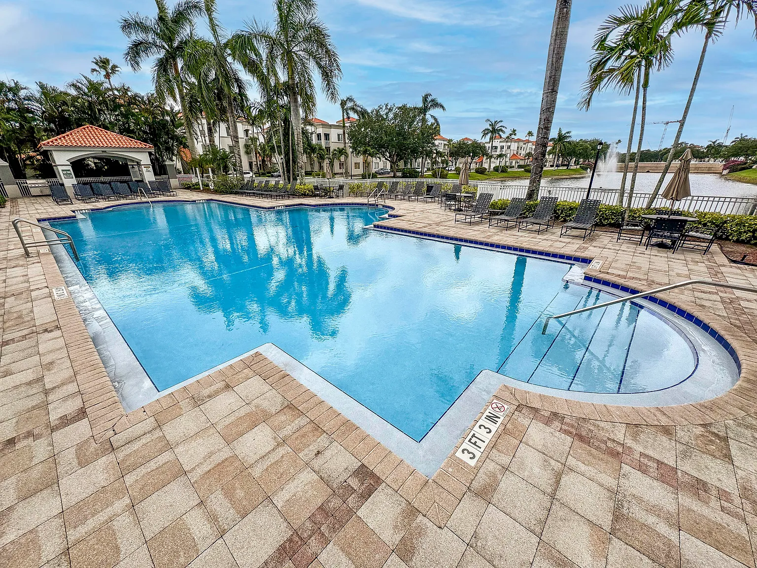 2 bed, 2.0 bath, 1309 sqft, $2,700 — Photo 1