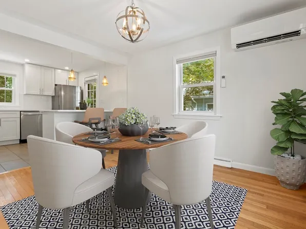 55 Bateman St, Roslindale, MA 02131