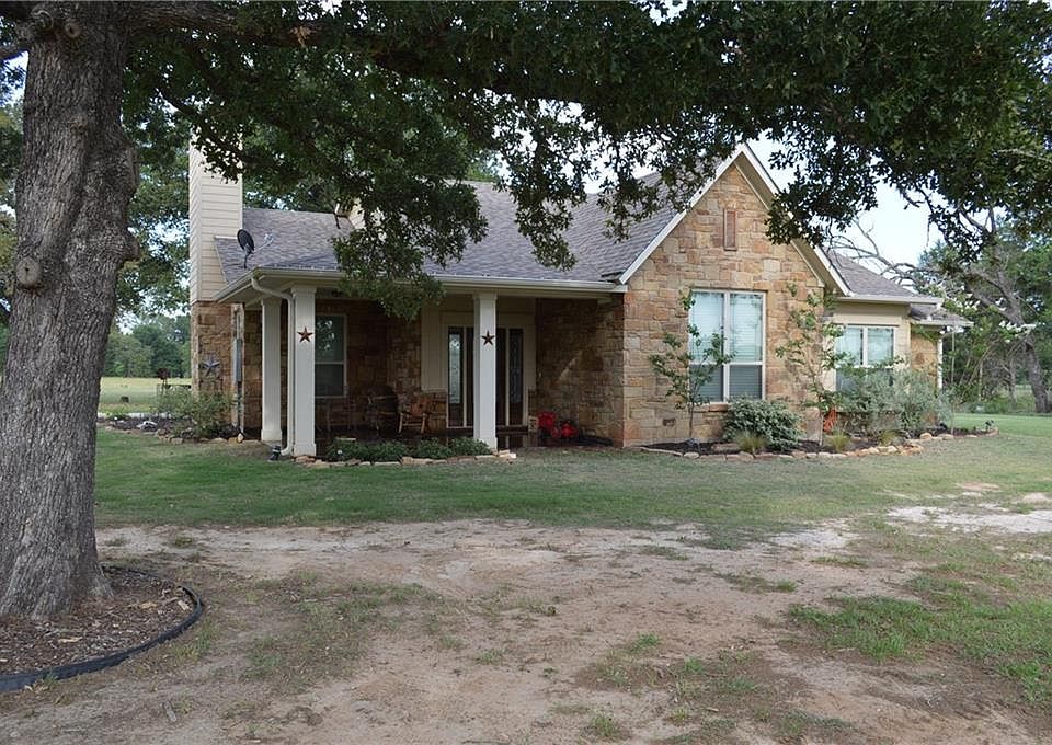 1st image of 483 Fairview Dr