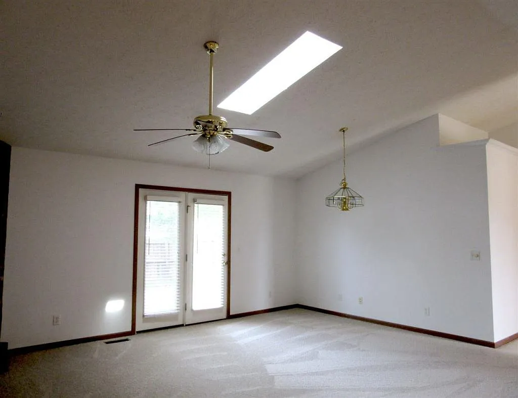 1312 Shining Armor Lane — Photo 4