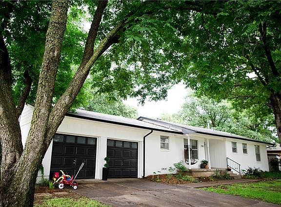 2nd image of 2702 Rockwood Ln