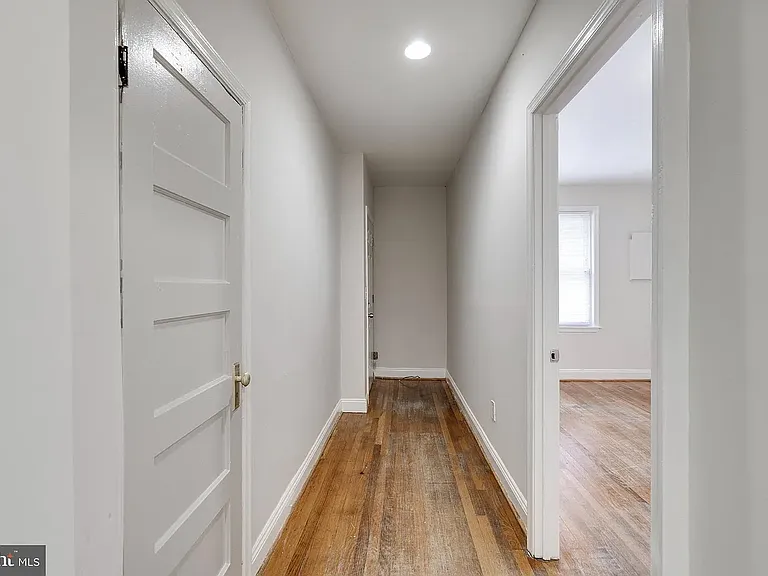 1508 V St SE — Photo 9