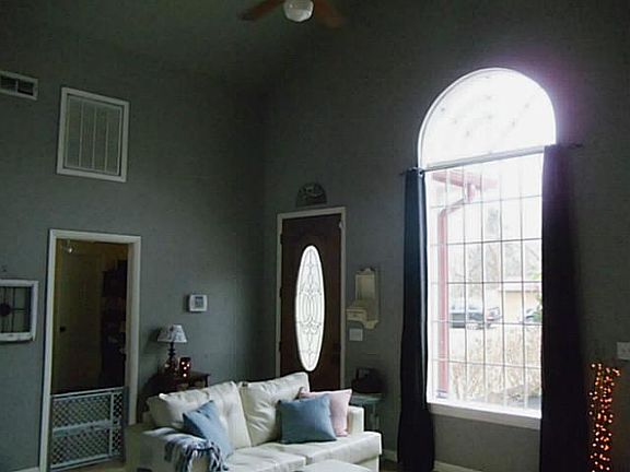 2nd image of 156 Kaeleku Ln