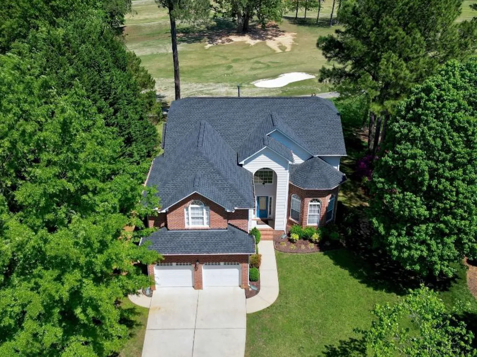 4 bed, 2.5 bath, 2830 sqft, $4,000 — Photo 2