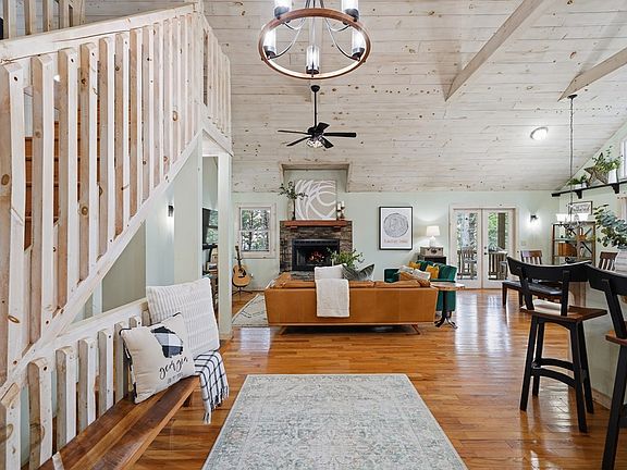 3rd image of 188 The Forest Rd