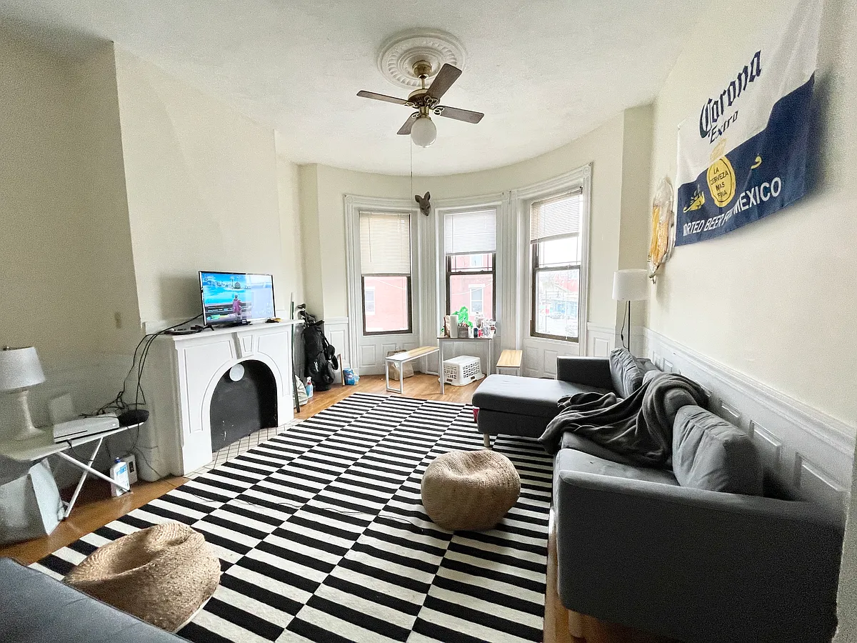 Building Photo - 1451 Tremont St #2A