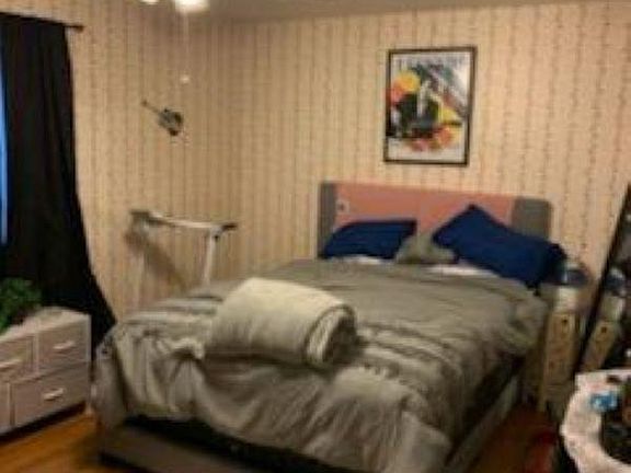 5th image of 762 Mentor Ave APT 28