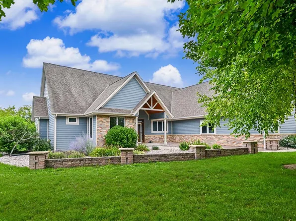 2635 Sunset ROAD, Port Washington, WI 53074