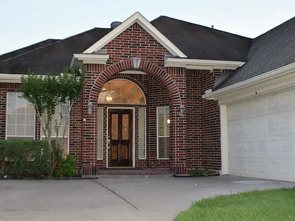 12327 Maple Leaf Ln, Stafford, TX 77477