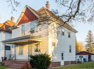 1019 W 5th St, Waterloo, IA 50702