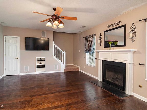5th image of 198 Penny Ln