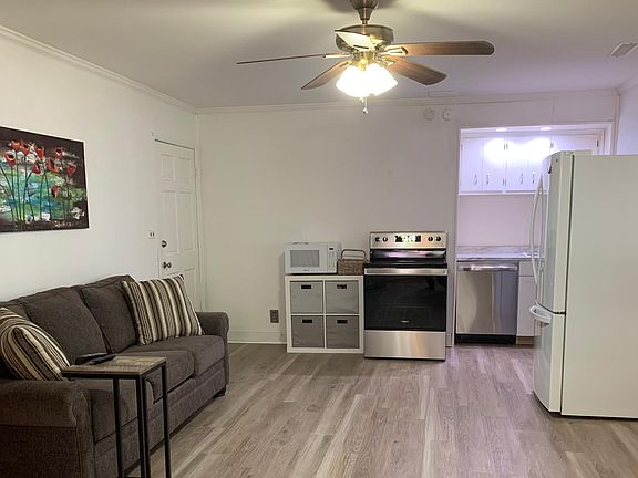 3rd image of 3221 Starlake Dr