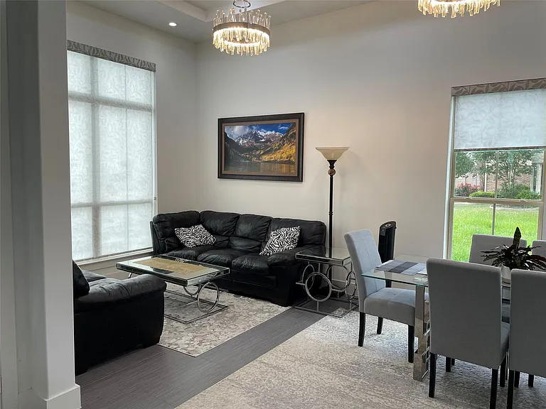 2812 Almanzor Ave — Photo 4
