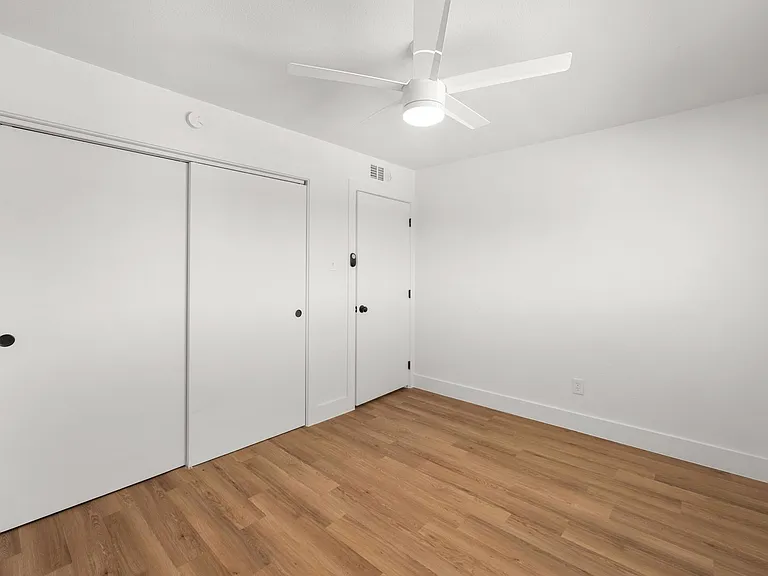 CrestHaus Apartments — Photo 18