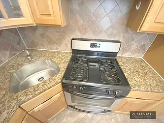 Rented by ZealEstate Group Inc