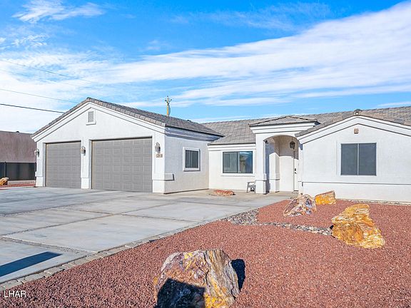 4th image of 2910 Saddleback Dr
