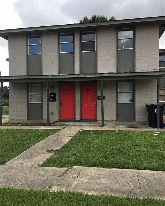1st image of 2027-33 Pace Blvd