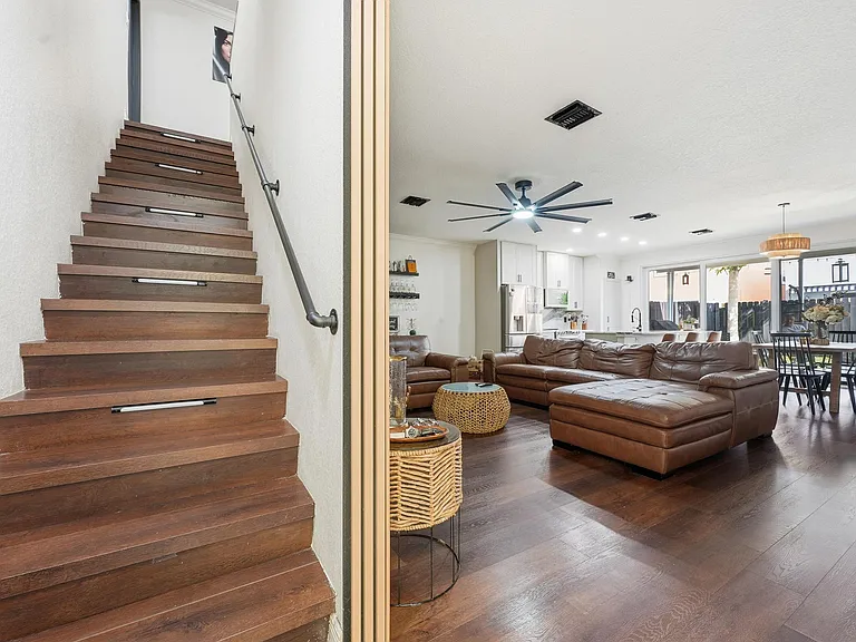 3221 Johns Pl — Photo 1