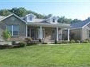 10 S Clover Lake Ct, Cedar Hill, MO 63016