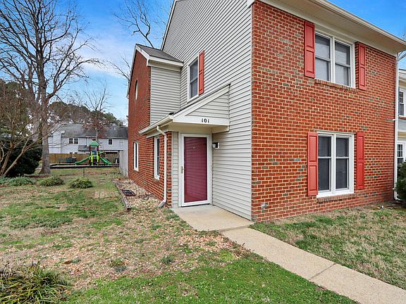 2nd image of 101 Kingsbridge Ln