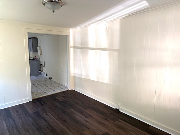 2nd image of 410 Pleasant St