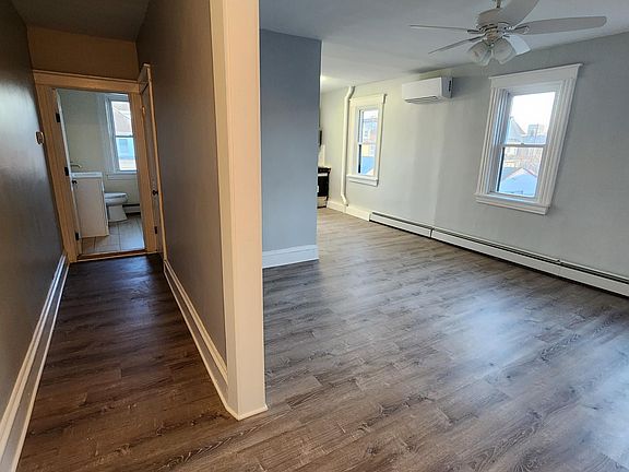 5th image of 159 Cleveland Ave Unit B