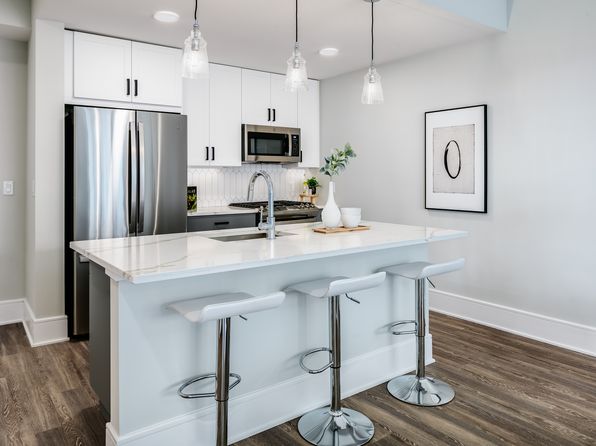 32 Oakland Ave APT 604