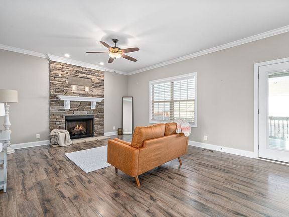 5th image of 2256 Allen Griffey Ct