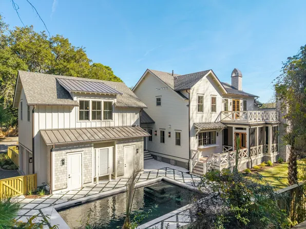 1335 Erckmann Dr, Mount Pleasant, SC 29464