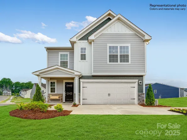 12140 Devon Square Ct, Charlotte, NC 28262
