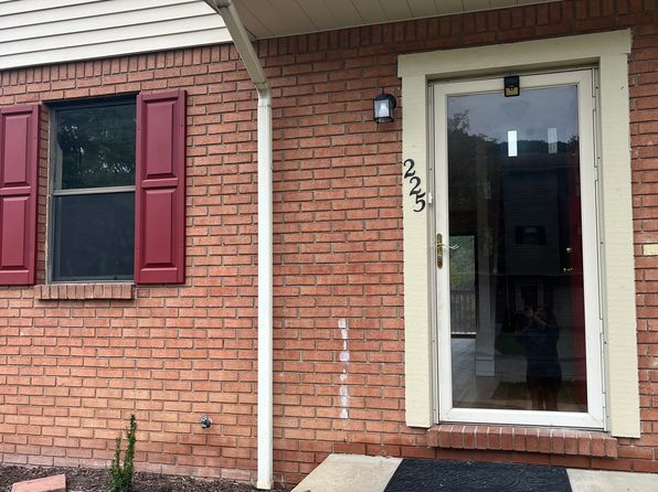 225 Woodhaven Dr