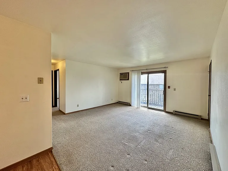 2209 Michelle Ct #6 — Photo 8