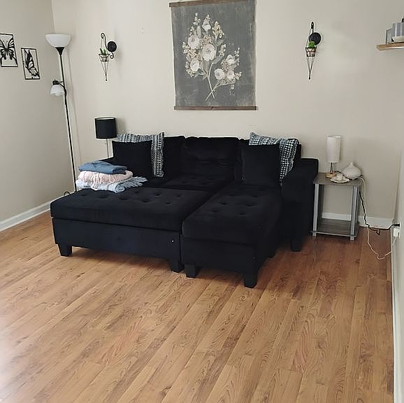 Listing photo 3