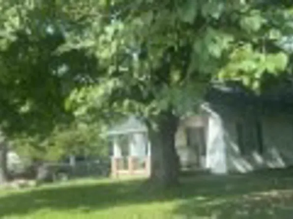 110 Beartown Rd, Loretto, TN 38469