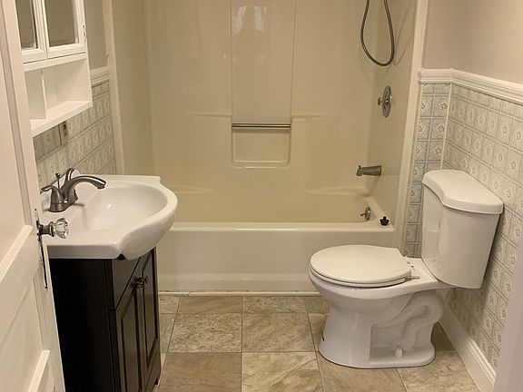5th image of 950 Route 9 APT A