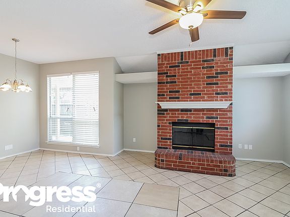 2nd image of 212 Rosewood Ln