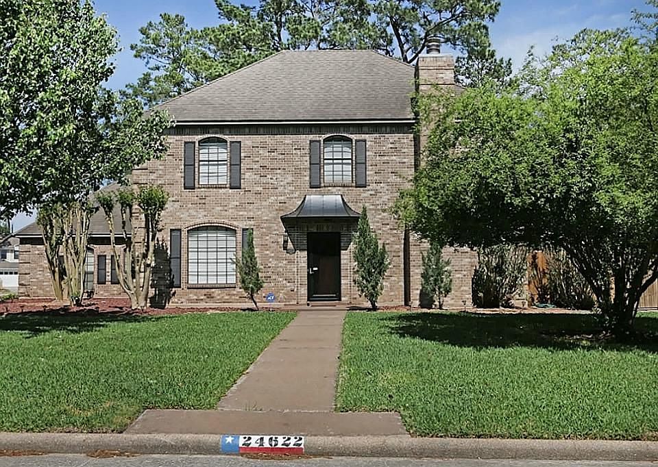 Welcome to 24622 Gilbough Dr!